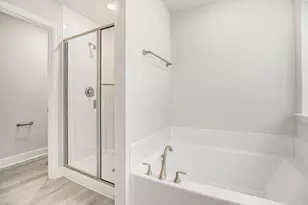 13721 Seneca Lk Dr, Texas City, TX 77568 - Photo 9