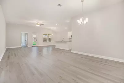 13721 Seneca Lake Drive, Texas City, TX 77568 - Photo 3