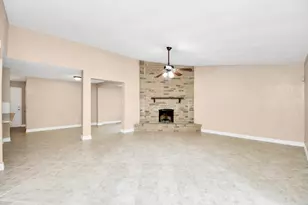 6719 Pickett Dr, Richmond, TX 77469 - Photo 7