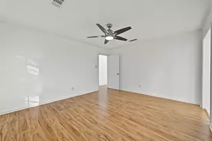 18307 Kings Row, Webster, TX 77058 - Photo 11