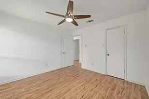 18307 Kings Row, Webster, TX 77058 - Photo 15