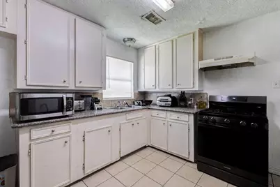1607 Beusch Drive, Pasadena, TX 77502 - Photo 13