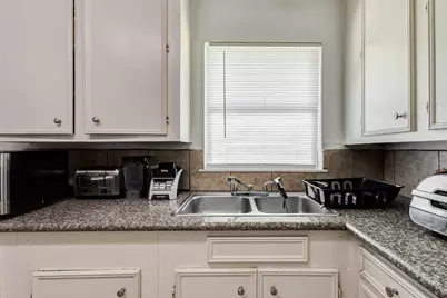 1607 Beusch Drive, Pasadena, TX 77502 - Photo 15