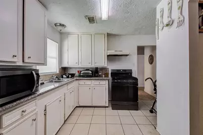 1607 Beusch Drive, Pasadena, TX 77502 - Photo 5