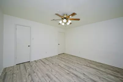 7735 Quail Meadow Drive, Houston, TX 77071 - Photo 29