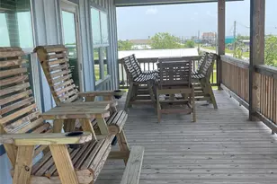 1166 N Monkhouse Dr, Crystal Beach, TX 77650 - Photo 33