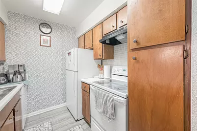 3075 Walnut Bend Lane #28, Houston, TX 77042 - Photo 11