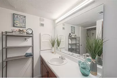 3075 Walnut Bend Lane #28, Houston, TX 77042 - Photo 17