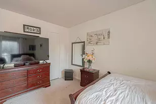 3075 Walnut Bend Ln, Houston, TX 77042 - Photo 13