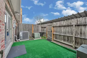 6370 Creekbend Dr, Houston, TX 77096 - Photo 3