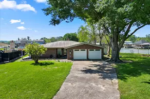 118 Gov Sterling Cir, Point Blank, TX 77364 - Photo 3