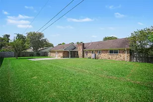 1909 Adams St, Alvin, TX 77511 - Photo 35