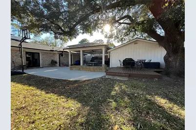 10610 Chevy Chase Drive, Houston, TX 77042 - Photo 21