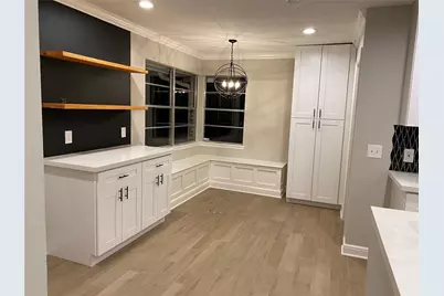 10610 Chevy Chase Drive, Houston, TX 77042 - Photo 11
