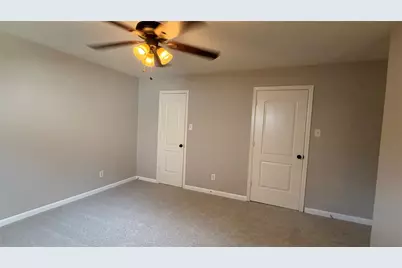 10610 Chevy Chase Drive, Houston, TX 77042 - Photo 19
