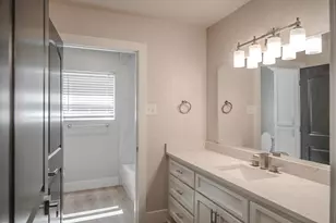 800 Rosewood Dr, Baytown, TX 77520 - Photo 21