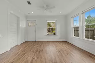 724 E 21st St, Houston, TX 77008 - Photo 11