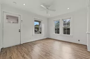 724 E 21st St, Houston, TX 77008 - Photo 9