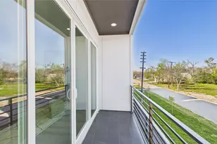 2421 Harrington St, Houston, TX 77026 - Photo 3