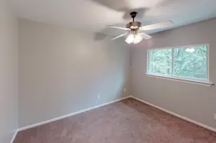 13 Hickorybark Dr, The Woodlands, TX 77381 - Photo 9