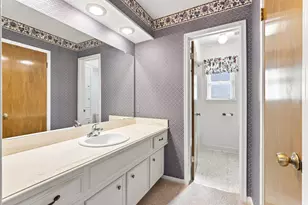 8126 Middlebury Ln, Houston, TX 77070 - Photo 19