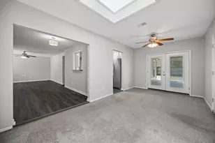 5507 Ariel St, Houston, TX 77096 - Photo 9