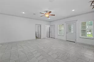 46 Nelson Ct, Jones Creek, TX 77541 - Photo 7
