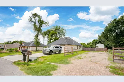 46 Nelson Court, Jones Creek, TX 77541 - Photo 35