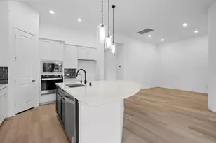 10710 Yellow Wild Indigo Ln, Cypress, TX 77433 - Photo 5