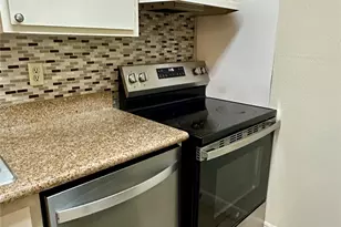 2750 Holly Hall St, Houston, TX 77054 - Photo 11