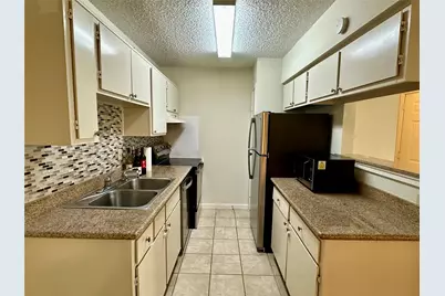 2750 Holly Hall Street #1215, Houston, TX 77054 - Photo 9