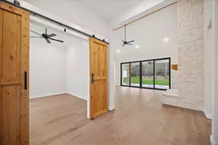 688 Lonestar Rd, Huntsville, TX 77340 - Photo 5