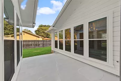 18307 Kings Row, Webster, TX 77058 - Photo 31