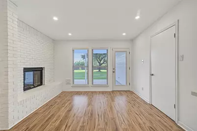 18307 Kings Row, Webster, TX 77058 - Photo 23