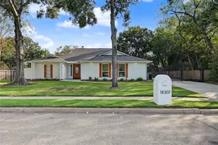 18307 Kings Row, Webster, TX 77058 - Photo 1