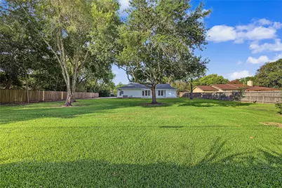 18307 Kings Row, Webster, TX 77058 - Photo 35