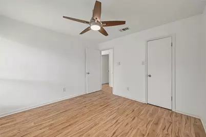 18307 Kings Row, Webster, TX 77058 - Photo 15