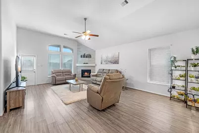 14302 Alberta Spruce Lane, Crosby, TX 77532 - Photo 11