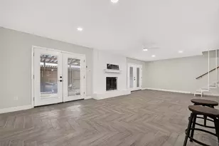 10383 Briar Forest Dr, Houston, TX 77042 - Photo 11