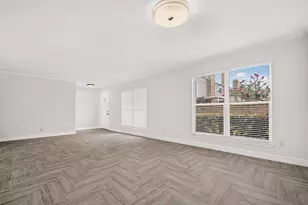 10383 Briar Forest Dr, Houston, TX 77042 - Photo 9