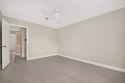 10383 Briar Forest Drive, Houston, TX 77042 - Photo 27