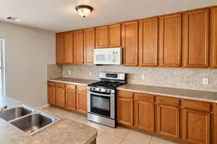 315 Remington Bridge Dr, Houston, TX 77073 - Photo 3