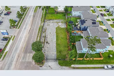 3527 Ella Boulevard, Houston, TX 77018 - Photo 1