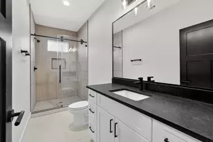 5619 Chapman St, Houston, TX 77009 - Photo 23