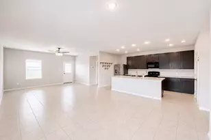 2805 Coral Dr, Texas City, TX 77591 - Photo 5