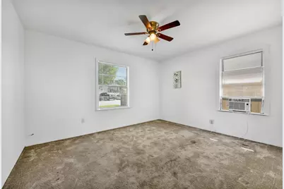 10706 Duncum Street, Houston, TX 77013 - Photo 19
