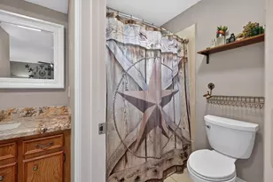 727 Cindy Ln, Cove, TX 77523 - Photo 11