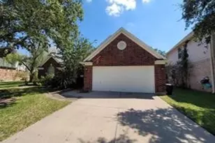 8011 Aspen Ct, Baytown, TX 77523 - Photo 1
