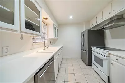 8245 Kingsbrook Road #236, Houston, TX 77024 - Photo 7