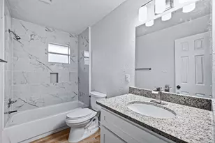9715 Seeker St, Houston, TX 77078 - Photo 13